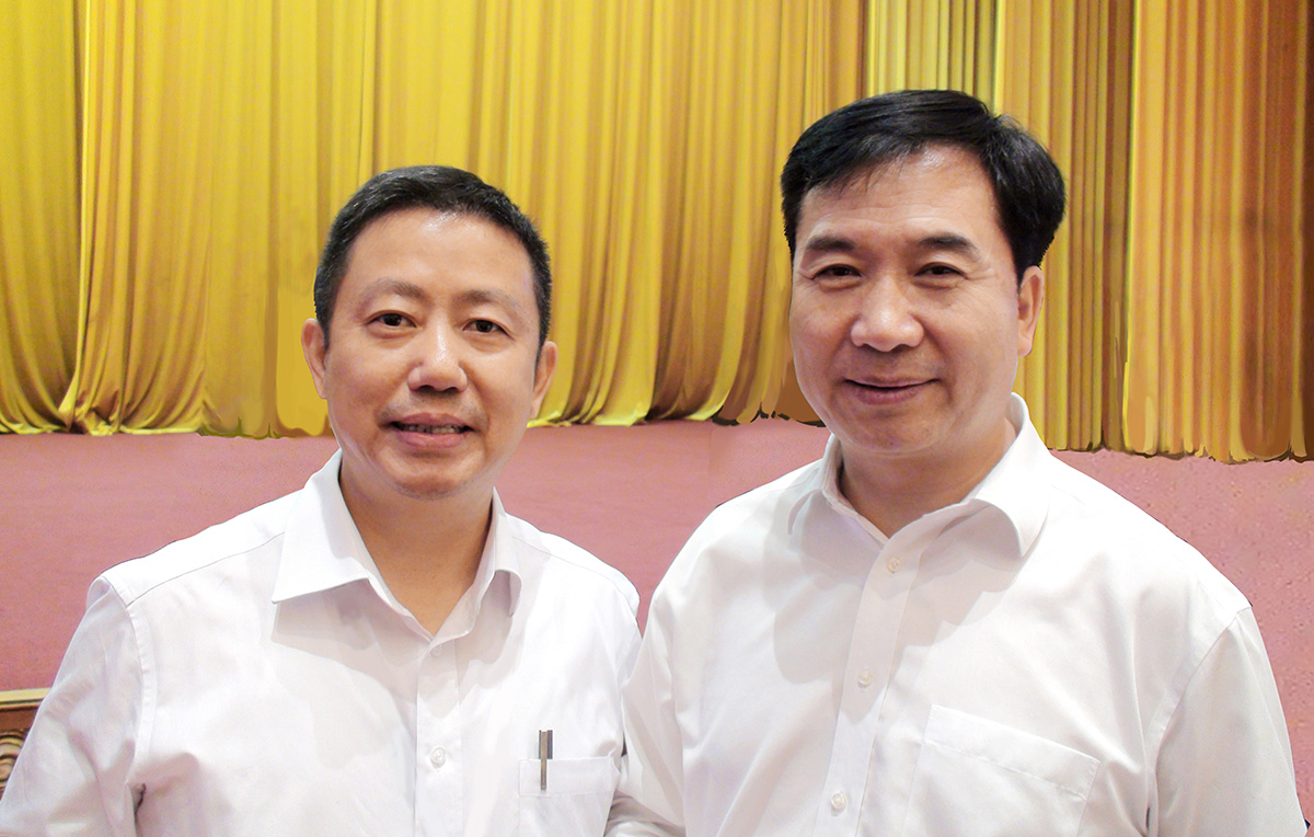 中央政治局常委、中央紀(jì)律檢查委員會(huì)書(shū)記李希與周海江合影